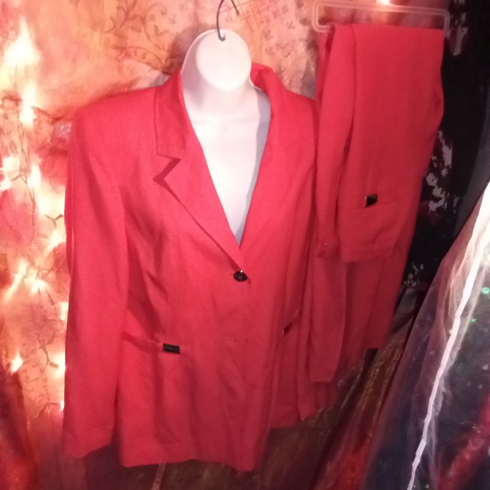 Stylish Coral Jacket And Pant Suit Set with Silver Detailing By Apart. Size 8